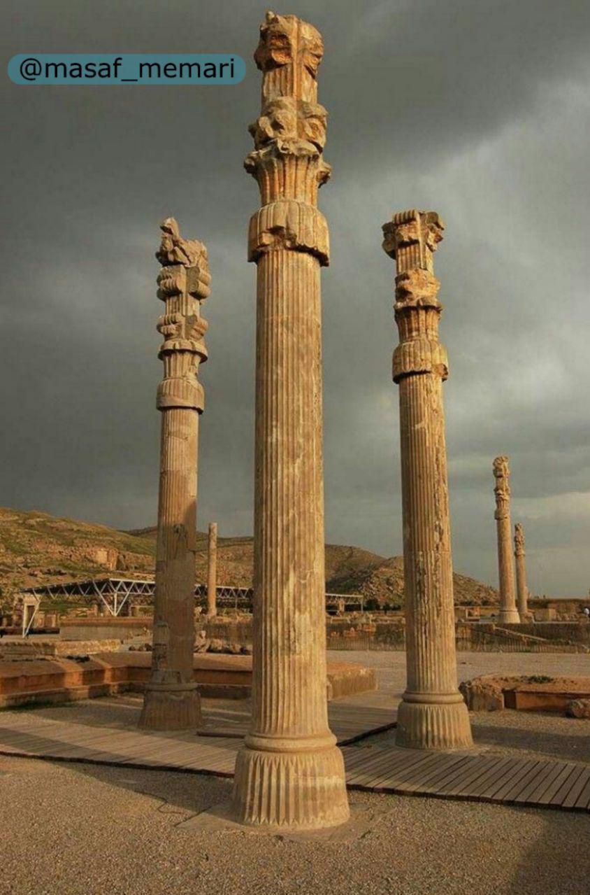 استفاده از ریاضیات محض و فرامهندسی در تختجمشید