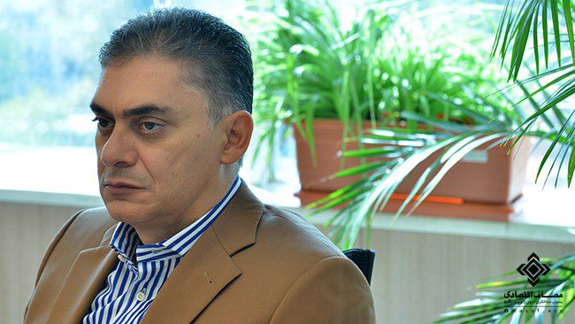 گمرک را هم به وزارت بازرگانی بدهید!